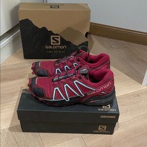 Salomon Speedcross 4 Womans's size 6 in Tibetan  Red Sangria/ Black with Box